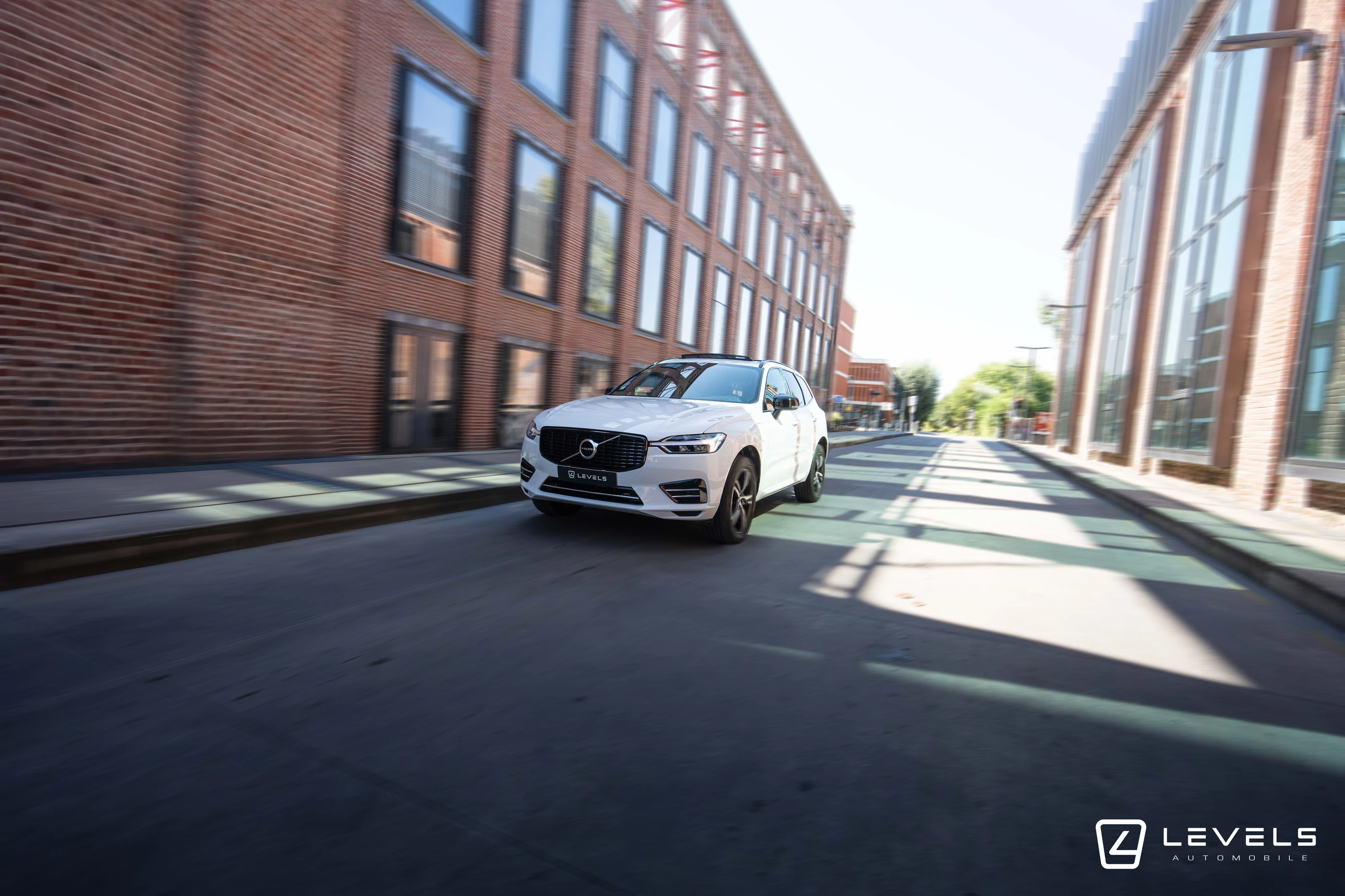 LEVELS Automobile